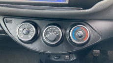 Toyota Yaris 1.5 Hybrid Icon 5dr CVT Hybrid Hatchback